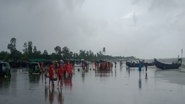 দুর্যোগপূর্ণ আবহাওয়ায় হতাশ আনোয়ারার জেলেরা