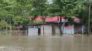 সিলেটে হঠাৎ বন্যা, পানিবন্দি কয়েক হাজার মানুষ