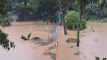 দুই জেলায় বন্যার অবনতি, নতুন এলাকা প্লাবিত