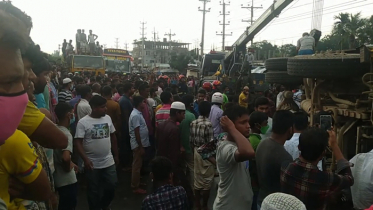 সড়ক দুর্ঘটনায় দুই জেলায় প্রাণ গেল ৩ জনের