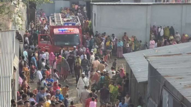 গাজীপুরে ঝুট গোডাউনে আগুন, নিয়ন্ত্রণে ৩ ইউনিট