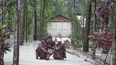 নজিরবিহীন বন্যায় বিধ্বস্ত আসাম, তছনছ লাখো বাড়িঘর