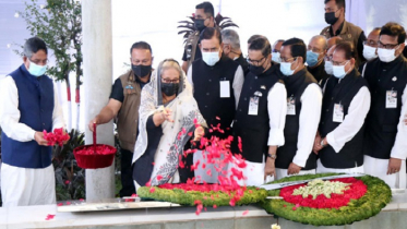 জাতীয় নেতাদের কবরে প্রধানমন্ত্রীর শ্রদ্ধা