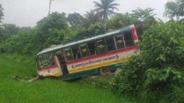 শ্রীপুরে বাস নিয়ন্ত্রণ হারিয়ে চালক নিহত 