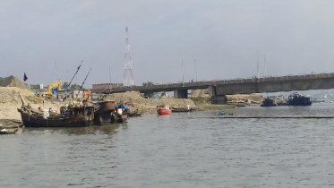 উন্নয়ন অবকাঠামোর চাপে ক্ষতির মুখে দেশের জলাধার