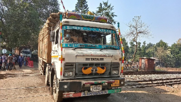 হিলি স্থলবন্দরে আরেকদফা বাড়ল পেঁয়াজের দাম