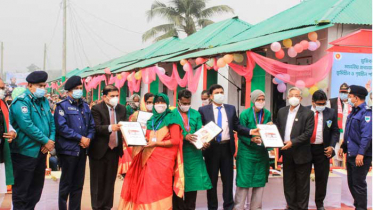 মুজিব বর্ষে প্রধানমন্ত্রীর পাকাবাড়ি উপহার পেয়ে ভূমিহীনরা উৎফুল্ল