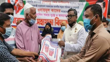 কোম্পানীগঞ্জে করোনায় দরিদ্রদের মাঝে ত্রাণ বিতরণ