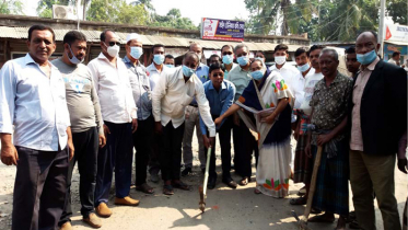 কলারোয়া পৌরসভায় সড়ক সংস্কার কাজের উদ্বোধন