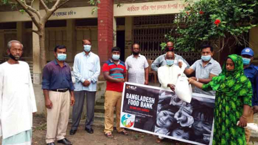 কলারোয়ায় ৫০০ পরিবারের মাঝে খাদ্য সামগ্রী বিতরণ 