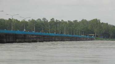 লালমনিরহাটে বিপদসীমার ওপরে প্রবাহিত তিস্তা ও ধরলা নদীর পানি