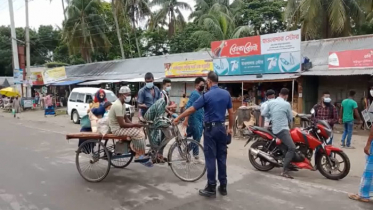 মাদারীপুরে বেড়েছে যানবাহন ও মানুষের যাতায়াত