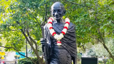 নিউইয়র্কে মহাত্মা গান্ধীর মূর্তি ভাঙচুর