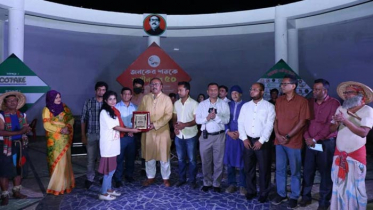রাজশাহীতে করোনাকালে অবদানের স্বীকৃতি পেল ১২ ব্যক্তি ও প্রতিষ্ঠান