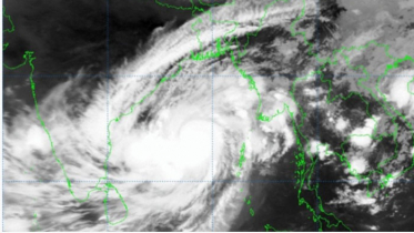 ২৫০ কিলোমিটার দূরে ঘূর্ণিঝড় মোখা