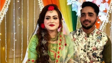 ওমরাহ পালনে সস্ত্রীক মক্কা গেলেন মোমিনুল