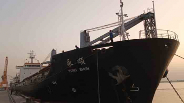 মোংলায় এলো বঙ্গবন্ধু রেল সেতুর মালামাল