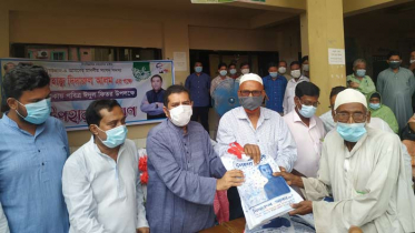 সীতাকুণ্ডে হতদরিদ্রদের মাঝে সাংসদ দিদারের ঈদ উপহার