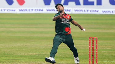 অসি শিবিরে মেহেদীর পর মুস্তাফিজের আঘাত