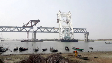 নাব্যতা সংকটে আজ বসেনি পদ্মা সেতুর ৩৫তম স্প্যান