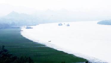 নাফ নদী থেকে অজ্ঞাত লাশ উদ্ধার