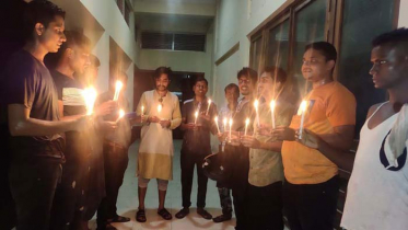 ধামইরহাটে শোকের মাসের প্রথম প্রহরে ছাত্রলীগের মোমবাতি প্রজ্জলন 