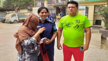 খোঁজ মিললো বাস থেকে ফেলে দেয়া সেই নারীর