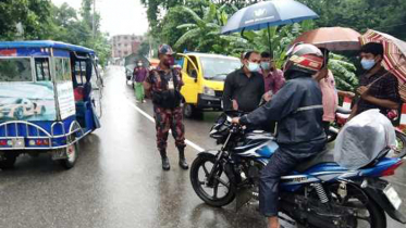 নবাবগঞ্জে দ্বিতীয় দিনে ৪১ জনকে জরিমানা