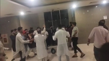 রাজধানীতে সমন্বয় সভা চলাকালে এনসিপির দুই গ্রুপের সংঘর্ষ রাজধানীতে সমন্বয় সভা চলাকালে এনসিপির দুই গ্রুপের সংঘর্ষ