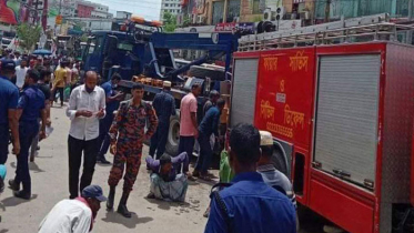 হৃদরোগে আক্রান্ত ফায়ার সার্ভিস চালক, দুর্ঘটনায় নিহত ২