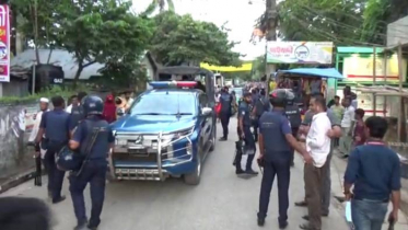 নোয়াখালীতে পুলিশের ওপর হামলায় ৩ মামলা, আসামি হাজারের উপরে