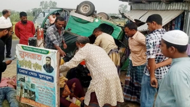 নওগাঁয় সড়ক দুর্ঘটনায় এনজিও কর্মকর্তা নিহত