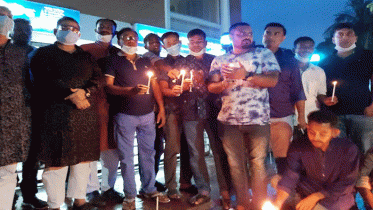 গ্রেনেড হামলায় নিহতদের স্মরণে নড়াইলে মোমবাতি প্রজ্জ্বলন