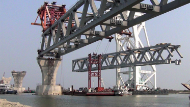 আজ বসতে পারে পদ্মা সেতুর ৩৬তম স্প্যান 