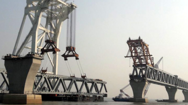 বসানো হয়েছে পদ্মা সেতুর ৩৭তম স্প্যান