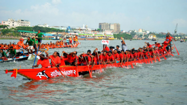 প্রধানমন্ত্রীর জন্মদিনে বুড়িগঙ্গায় নৌকা বাইচ