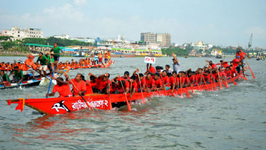 প্রধানমন্ত্রীর জন্মদিনে বুড়িগঙ্গায় নৌকা বাইচ