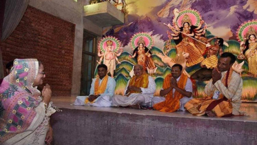ঢাকেশ্বরী মন্দিরে শুভেচ্ছা বিনিময় করবেন প্রধানমন্ত্রী