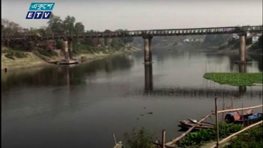 তুরাগ নদী এখন মাছ শূন্য, ছড়াচ্ছে দুর্গন্ধ (ভিডিও)