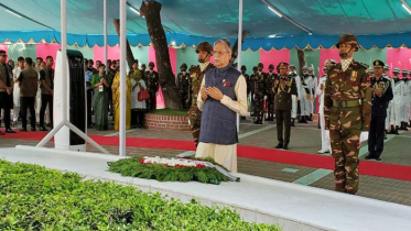 টুঙ্গিপাড়ায় বঙ্গবন্ধুর সমাধিতে নতুন রাষ্ট্রপতির শ্রদ্ধা