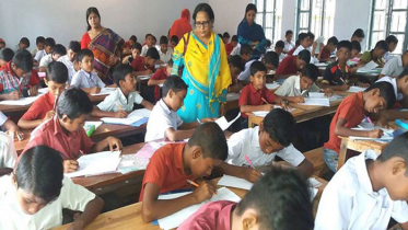 প্রাথমিকে ৪৫ হাজার শিক্ষক নিয়োগ, এপ্রিলে পরীক্ষা
