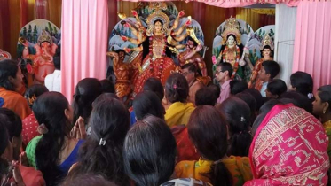 ব্রাহ্মণবাড়িয়ায় বাসন্তি পূজায় মণ্ডপে ভক্তদের ভিড়