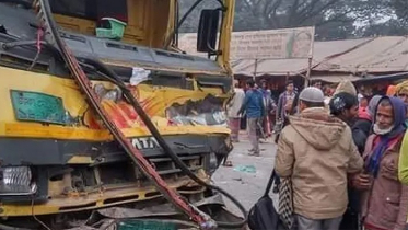 পলাশবাড়িতে বাস চাপায় মোটরসাইকেল আরোহী তিন বন্ধু নিহত