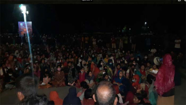 দাবি মানার আশ্বাসে হলে ফিরলেন খুলনার শিক্ষার্থীরা