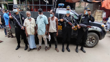 নওগাঁয় ৬০ লিটার মদসহ আটক ৩