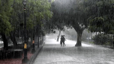 হতে পারে মাঝারী ধরনের ভারী বর্ষণ 