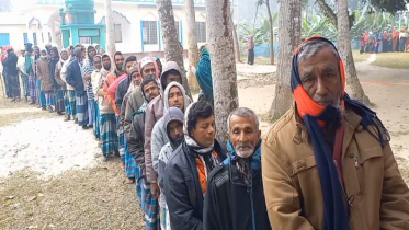 রাজবাড়ীর কেন্দ্রগুলো‌তে ভোটারদের লম্বা লাইন