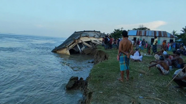 পদ্মায় বিলিন হলো আরও একটি স্কুল ভবন