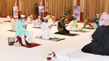 বঙ্গভবনে ঈদের নামাজ আদায় করলেন রাষ্ট্রপতি