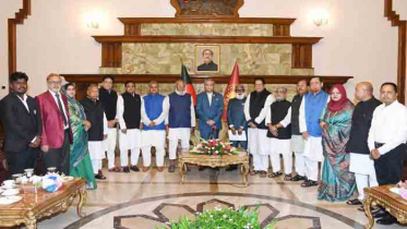 রাষ্ট্রপতির সঙ্গে রেড ক্রিসেন্ট সোসাইটির নবনির্বাচিত কমিটির সদস্যগণের সাক্ষাৎ